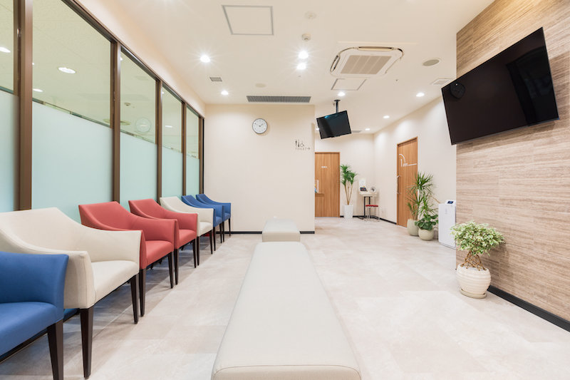 胃がむかむかする原因や対処法